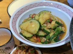 -帅巴人舅母子腊蹄民俗村