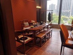 -鼎泰亨·海鲜牛肉餐厅(滨江店)