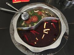 -重庆风光老灶火锅城(同德广场店)