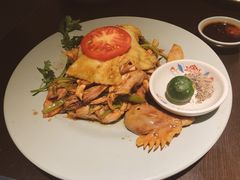 -大头虾越式风味餐厅(光明广场店)