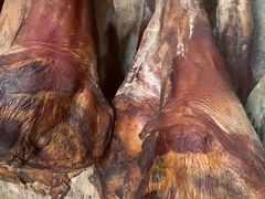 -帅巴人舅母子腊蹄民俗村