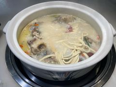 招牌筒骨砂锅-小骨煲金华砂锅(转塘金街美地店)