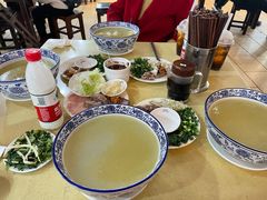 -桥香园云南过桥米线(金马碧鸡店)