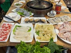 -濠轩阁特色生蚝火锅(水湾路店)