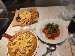 -必胜客(WOW中心城店)