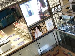 -鸿通城购物中心