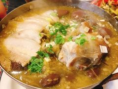 -闯关东东北农家菜(崂山石老人店)