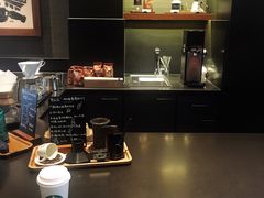 -星巴克(杭州湖滨银泰E区店)