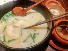 -银米·云南传统过桥米线(双廊黑金冠店)