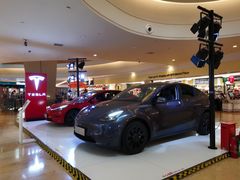 -TESLA 特斯拉(北京颐堤港体验店)