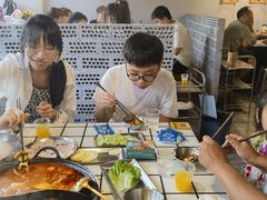 -鹿鸣山草本茶香火锅(园西路店)