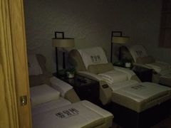 -新盈光·云会所(百丈东路店)