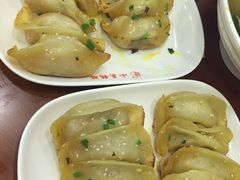 -小姜锅贴(凤凰街店)