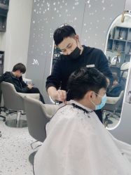 -吉米护肤造型