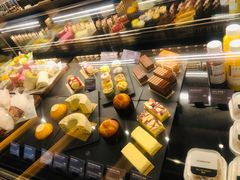 -星巴克臻选(上海合生汇1F店)