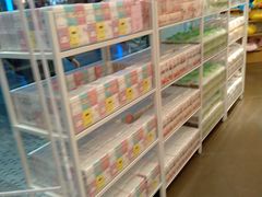 -名创优品(江南新地店)