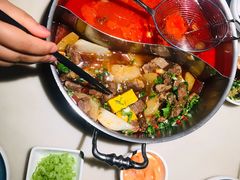 牛杂鸳鸯锅-左庭右院鲜牛肉火锅(浦江欢乐颂店)