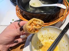 -馋三尺蟹粉小笼(人民广场店)