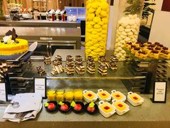 甜点-海口绿发希尔顿酒店-田园汇自助餐·三文鱼·海鲜