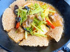 一个锅巴和时蔬-薇酌饮·陕西菜(南门外店)