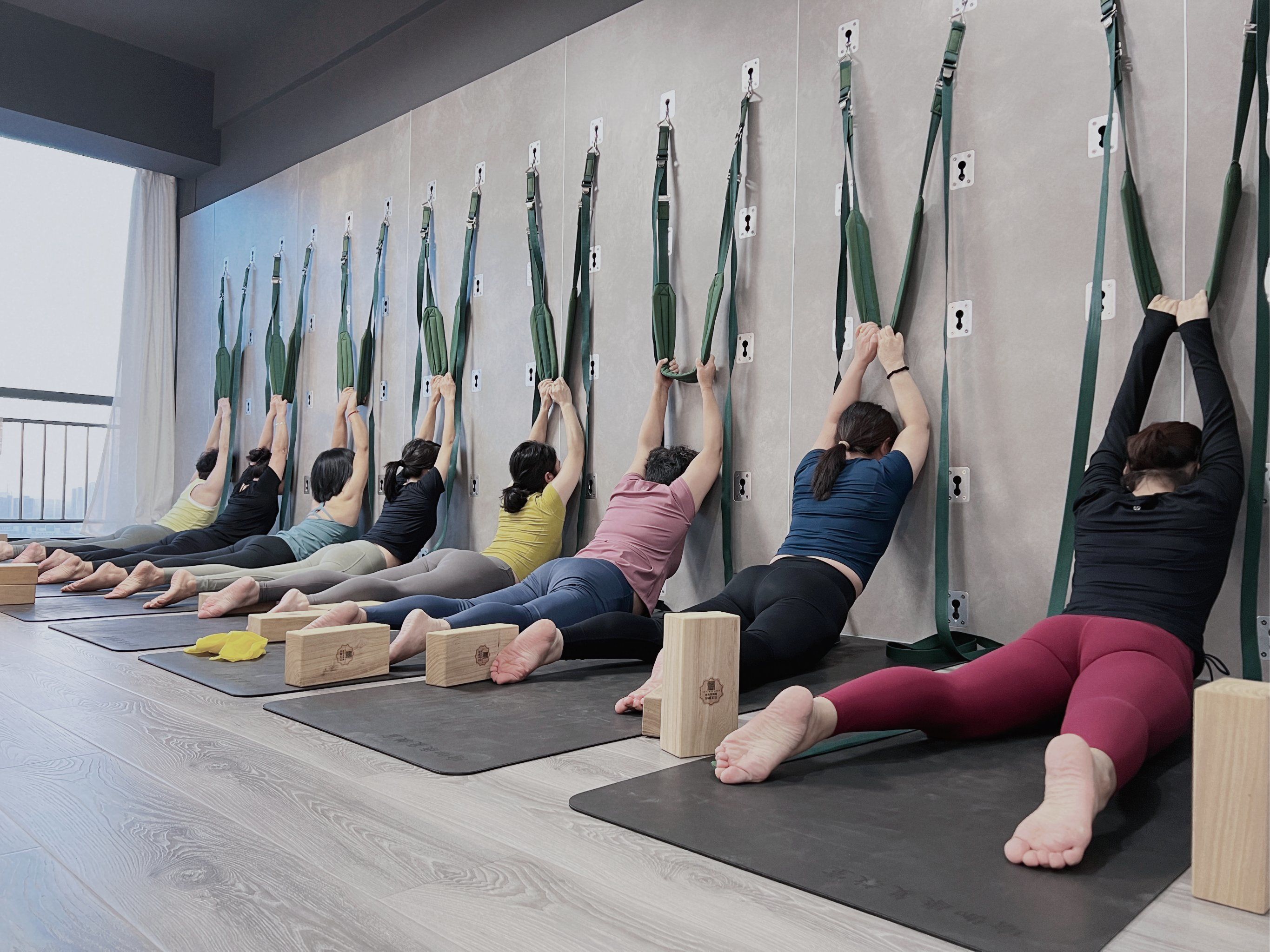 艾扬格瑜伽墙绳小班课