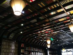 -钟书阁(松江泰晤士小镇店)