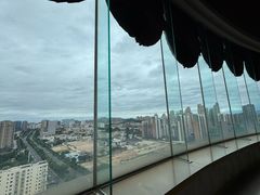 -荣誉国际酒店-云顶旋转餐厅