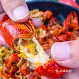 周围都是霓虹灯 氛围感十足