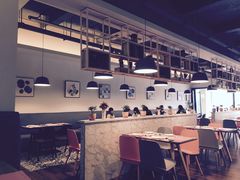 -樱花里音乐餐吧·牛扒椰子鸡(东圃店)