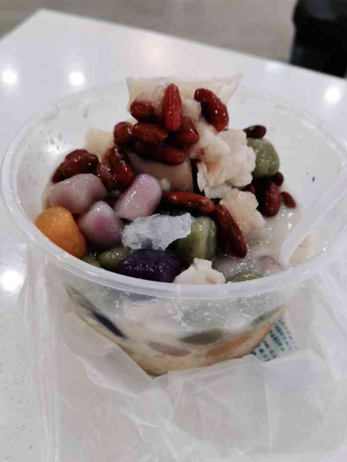 鲜芋传奇(香港街店)-"竟然没有大芋圆,,全是小芋圆……非常失望.