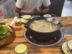 -菌之家·专业纯野生菌火锅·特色炒菌