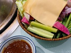 东北蘸酱菜-刘淑芬·活鱼铁锅炖(北京首店)