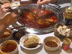-老房老舍重庆火锅(假日城市店)