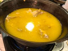 -鲜入围煮花胶鸡海鲜火锅