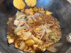 -粘豆包柴火铁锅炖