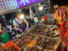 -六合夜市
