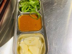 蘸料-本炙炭烤·蒲烧活鳗料理店(金沙洲店)