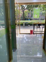 -苗医生专业祛痘·皮肤管理