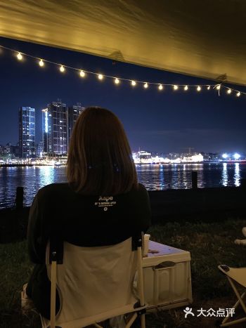 冬夜的烧烤  人间值得