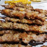 来到聚点撸串，买了两张大众点评券，加上会员生日礼送啤酒