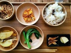 -一两饭川味素食餐厅