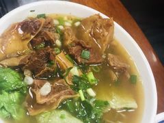 牛腩拼牛利河粉-珍珍小食店(西华路店)
