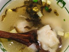 鱼籽鲜虾小馄饨-陈家生煎(世茂双子塔店)