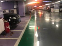 -凯德MALL太阳宫店-地下停车场