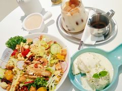 -露露家咖啡店