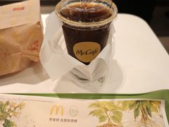 -麦当劳(上海虹桥站30B检票口楼上)