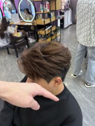 -藤野造型烫染·漂发