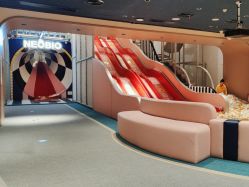 -奈尔宝家庭中心·亲子餐厅(北京东坝万达店)