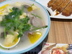 -小杨生煎(金山百联购物中心3楼店)