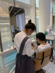 -PE SALON 